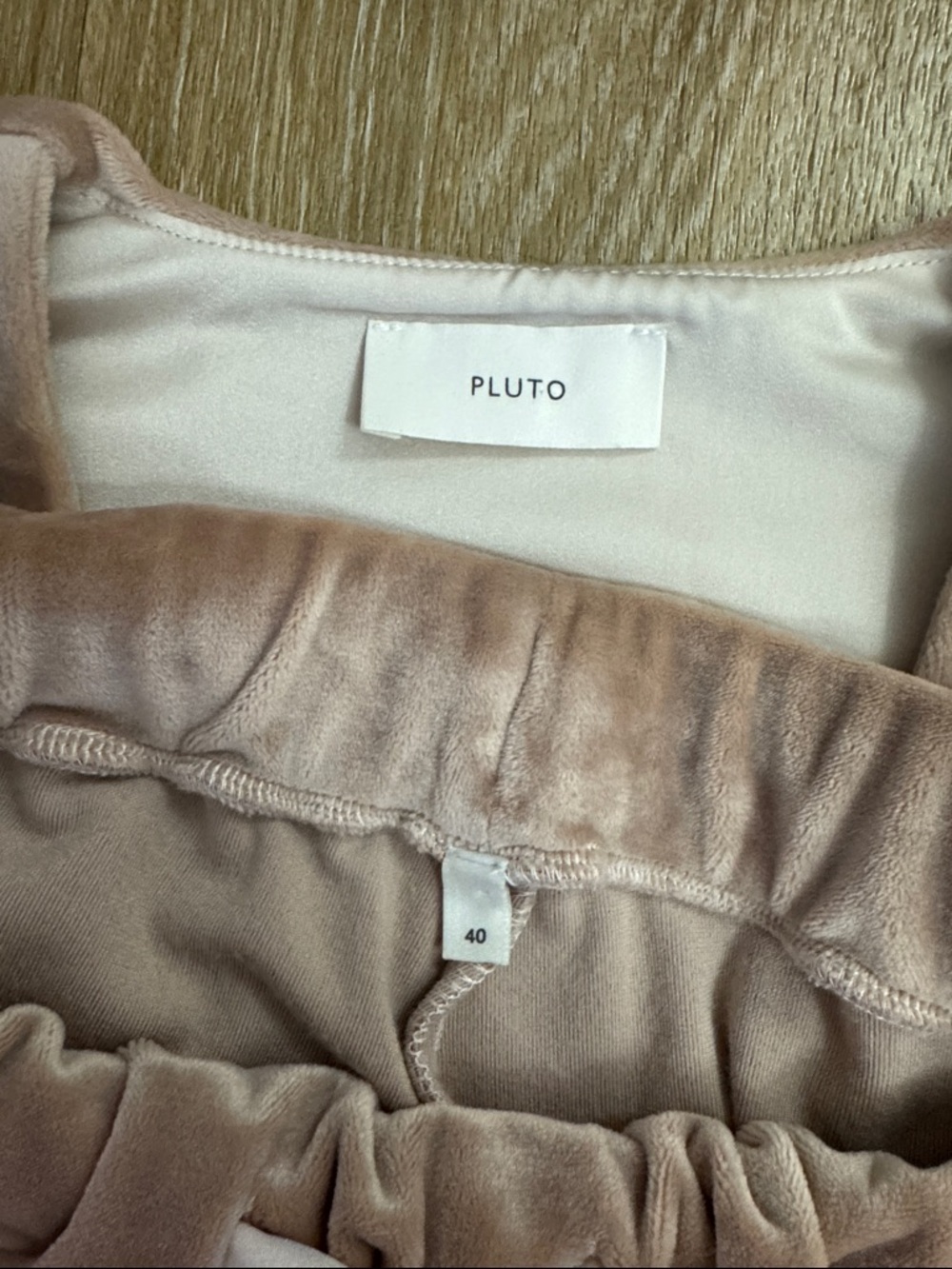 Pluto Naemi Loungewear Pajama Velvet Velour Jogger Set Blush Pink size Medium - Picture 9 of 9